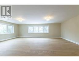 1105 MAIN STREET E - 32