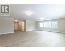 1105 MAIN STREET E - 33