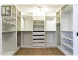 1105 MAIN STREET E - 36