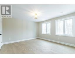 1105 MAIN STREET E - 40