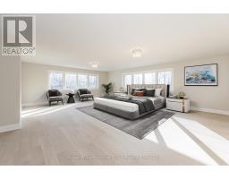 1105 MAIN STREET E - 5