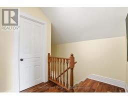27 WELLINGTON STREET - 21