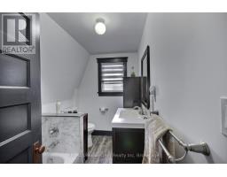 506 MAIN STREET E - 7