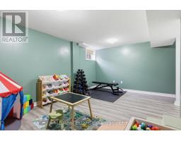 75 ARLINGTON CRESCENT - 30