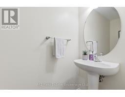 75 ARLINGTON CRESCENT - 8