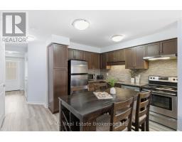 75 ARLINGTON CRESCENT - 9