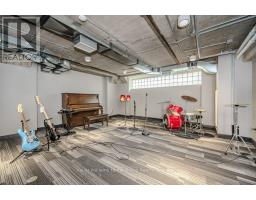 304 - 120 HURON STREET - 37