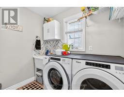 11 LEE CRESCENT - 24