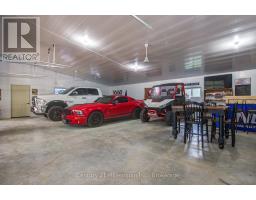 16 PETER STREET - 44