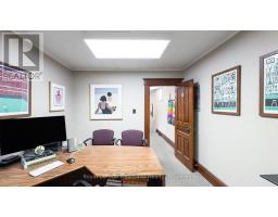401 QUEEN STREET - 11