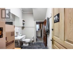 401 QUEEN STREET - 16