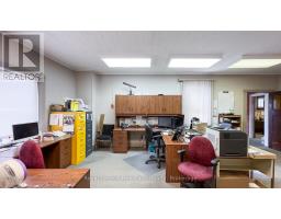 401 QUEEN STREET - 18