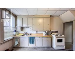 401 QUEEN STREET - 32