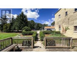 401 QUEEN STREET - 40