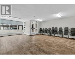 614 - 19 WOODLAWN ROAD E - 35
