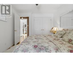 2 JOANNE CRESCENT - 20