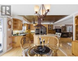 2 JOANNE CRESCENT - 29
