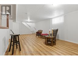 2 JOANNE CRESCENT - 36