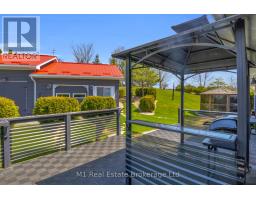 2 JOANNE CRESCENT - 44