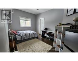 5 GREAVES AVENUE - 22