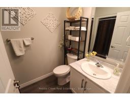2 HIGHVIEW STREET - 23