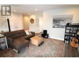 2 HIGHVIEW STREET - 9