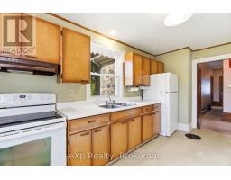 208 MARY STREET - 24
