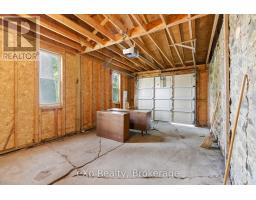 208 MARY STREET - 40