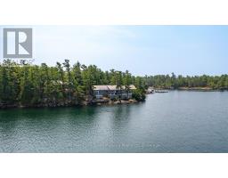 2 A258 ISLAND - 35