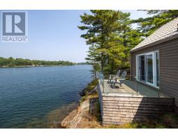 2 A258 ISLAND - 41