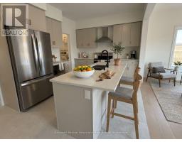 537 ANTON CRESCENT - 3