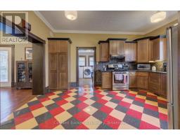 310 MAIN STREET W - 7
