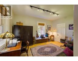 181 GEORGINA STREET - 13