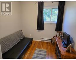 16 - 201 SILVERCREEK PARKWAY N - 25