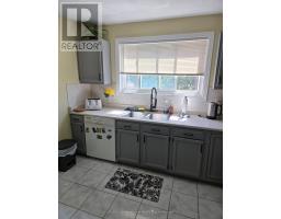 16 - 201 SILVERCREEK PARKWAY N - 6