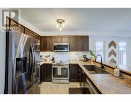 11 GREEN STREET - 10