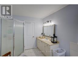 11 GREEN STREET - 19
