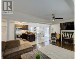 11 GREEN STREET - 8