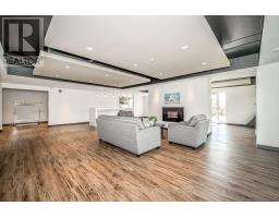 113 - 106 BARD BOULEVARD - 43