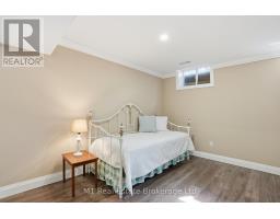 89 MCARTHUR DRIVE - 25