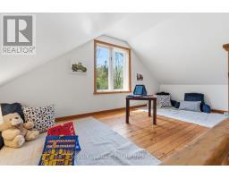 1424 HEKKLA ROAD - 35