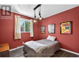 27 GREENWOOD DRIVE - 19