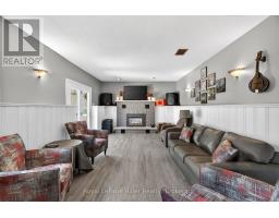 27 GREENWOOD DRIVE - 25