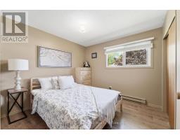 33 NORTH STREET - 11