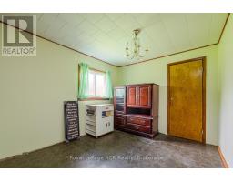 873 14TH STREET W - 24