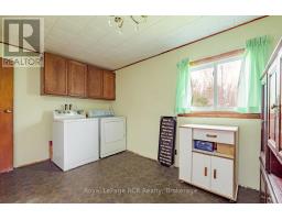 873 14TH STREET W - 25