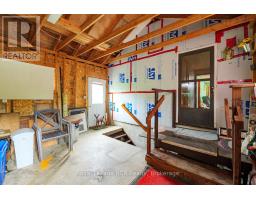 873 14TH STREET W - 26