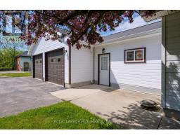 873 14TH STREET W - 5