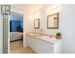 8 SANDPIPER COURT - 19