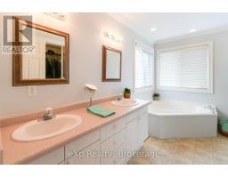 8 SANDPIPER COURT - 20